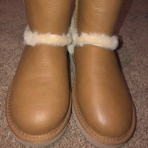 Ugg Airehart Boots